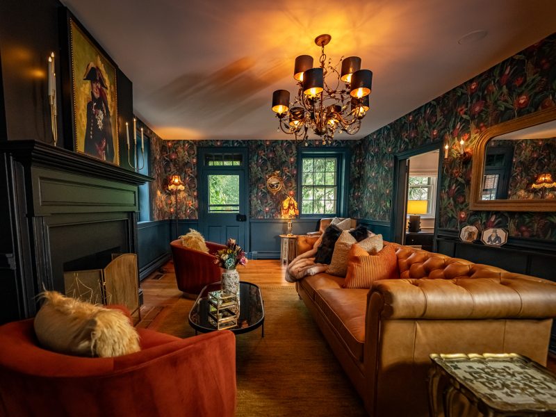 Inside the Parlor at Willowood Washington