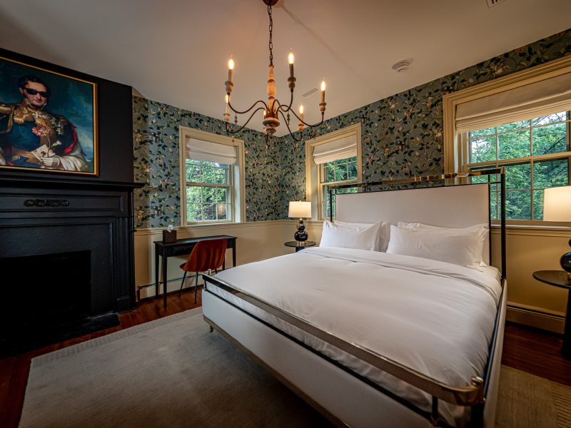 The Harvey Suite at Willowood Washington